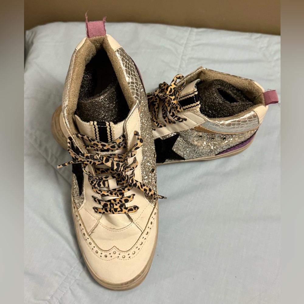 ShuShop Sneakers size 9 high tops